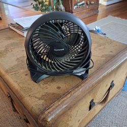 11x10 Honeywell Portable Fan