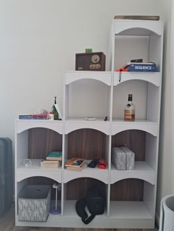 Tribesign 9 cube shelf