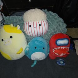 Squishmellow And Amoung Us Plushi Bundle