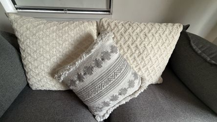 3 pillows