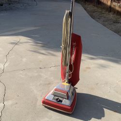 Heavy Duty Commercial Vacuum