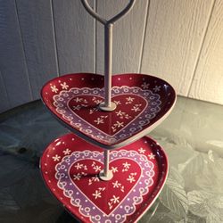 heart-shaped two-tier dessert stand