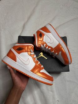 Kids Jordan 1 Mid Metallic Orange Size 5.5