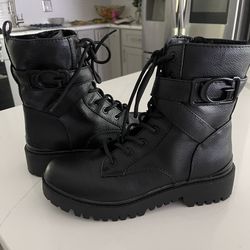 Guess Women’s Boots. New. Size 8.5