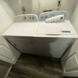 Whirlpool Washer And Dryer Set