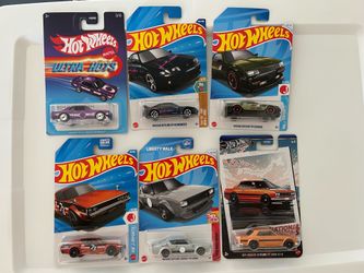 Hot Wheels Nissan Skyline (6) car lot
