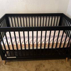 Delta Baby Convertible Crib 