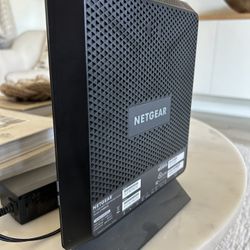 NETGEAR AC1900 WiFi Cable Modem Router
