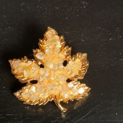 Vtg Gold Maple Leaf Yellow Gemstone Chips Brooch Pin Jewelry Accessory 