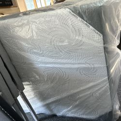 CALI KING 12” MEMORY FOAM MATTRESS- BRAND NEW