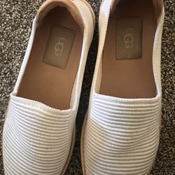stylish UGG knit slip-ons! Size 7