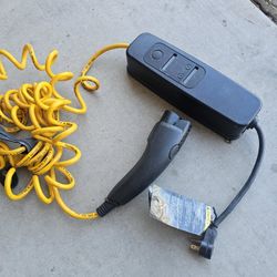 EV Charger Connection Mercedes Benz 