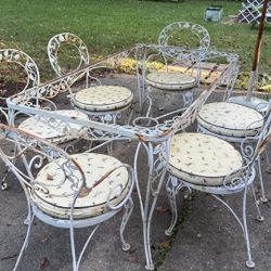 Elegant White Iron Ornate Patio Table And 6 Chairs