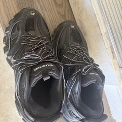 MEN'S TRACK SNEAKER IN BLACK