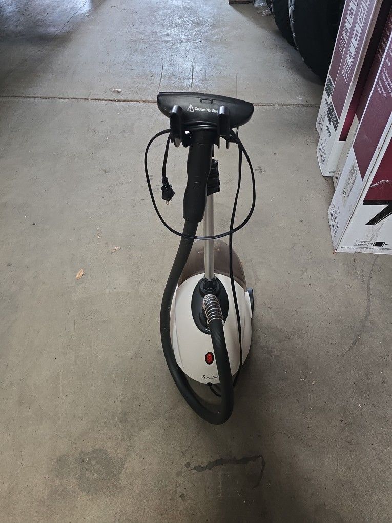 Salav Garmet Steamer