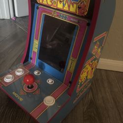 Ms. Pacman Arcade Game