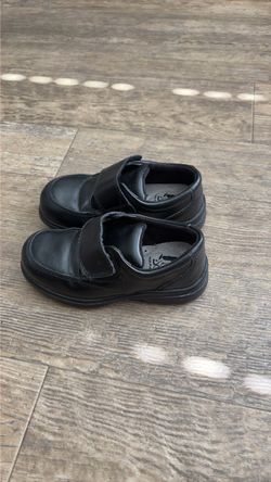 Toddler shoes size 9w