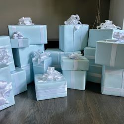 Tiffany Blue Prop Boxes. 