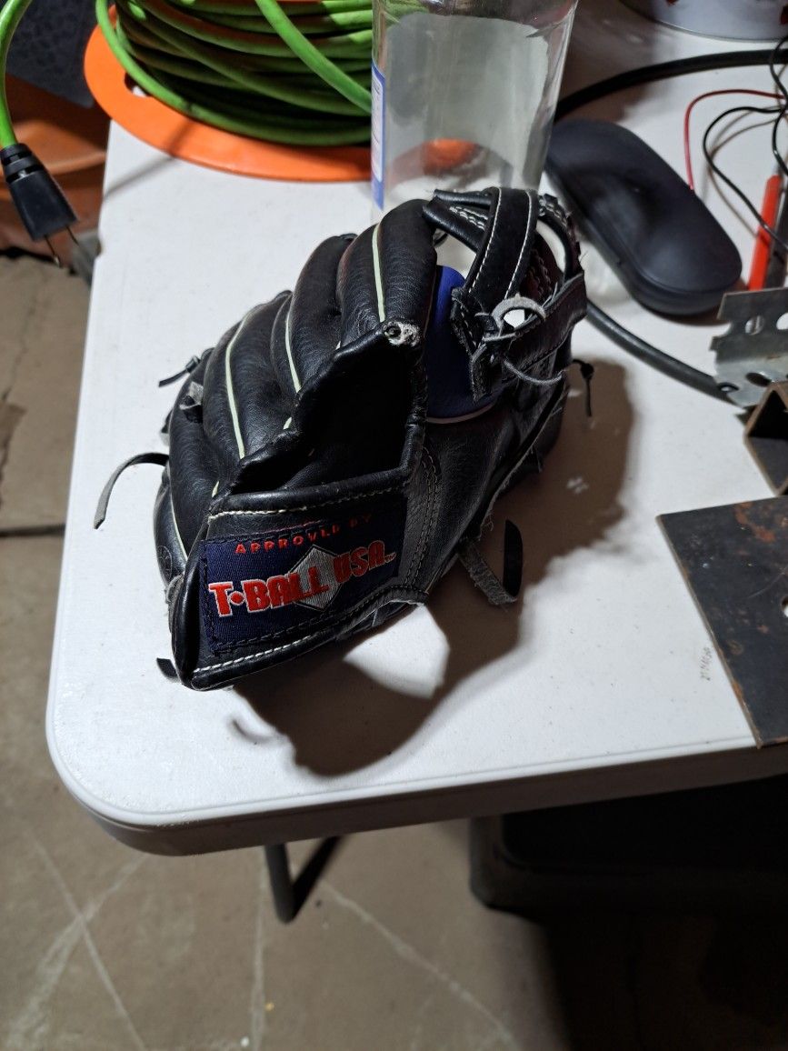 Child's Baseball Gloves