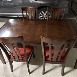 Kitchen Table 4 Chairs 