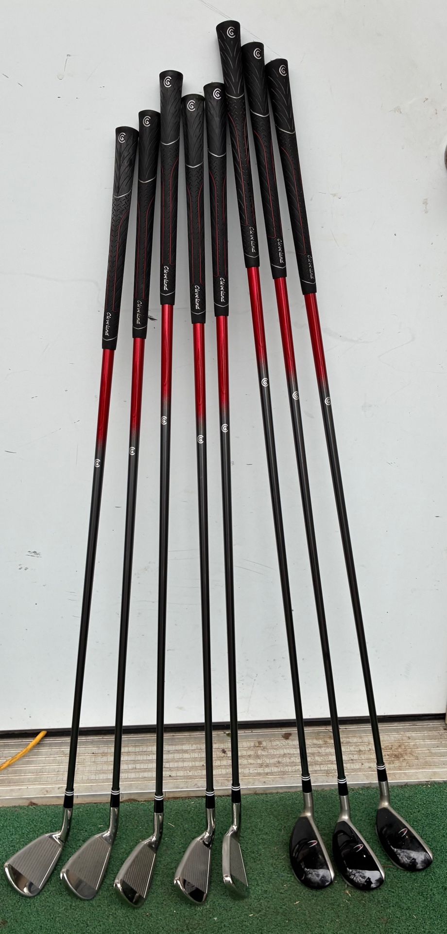 Cleveland Launcher 8 Pcs Senior Flex RH Golf Club Set