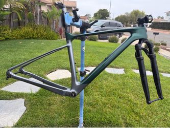 Gravel Frame Set - Giant Revolt X