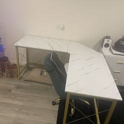 Corner Desk