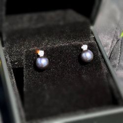 10k white gold Tahitian pearl natural diamonds 1.06CTW stud earrings