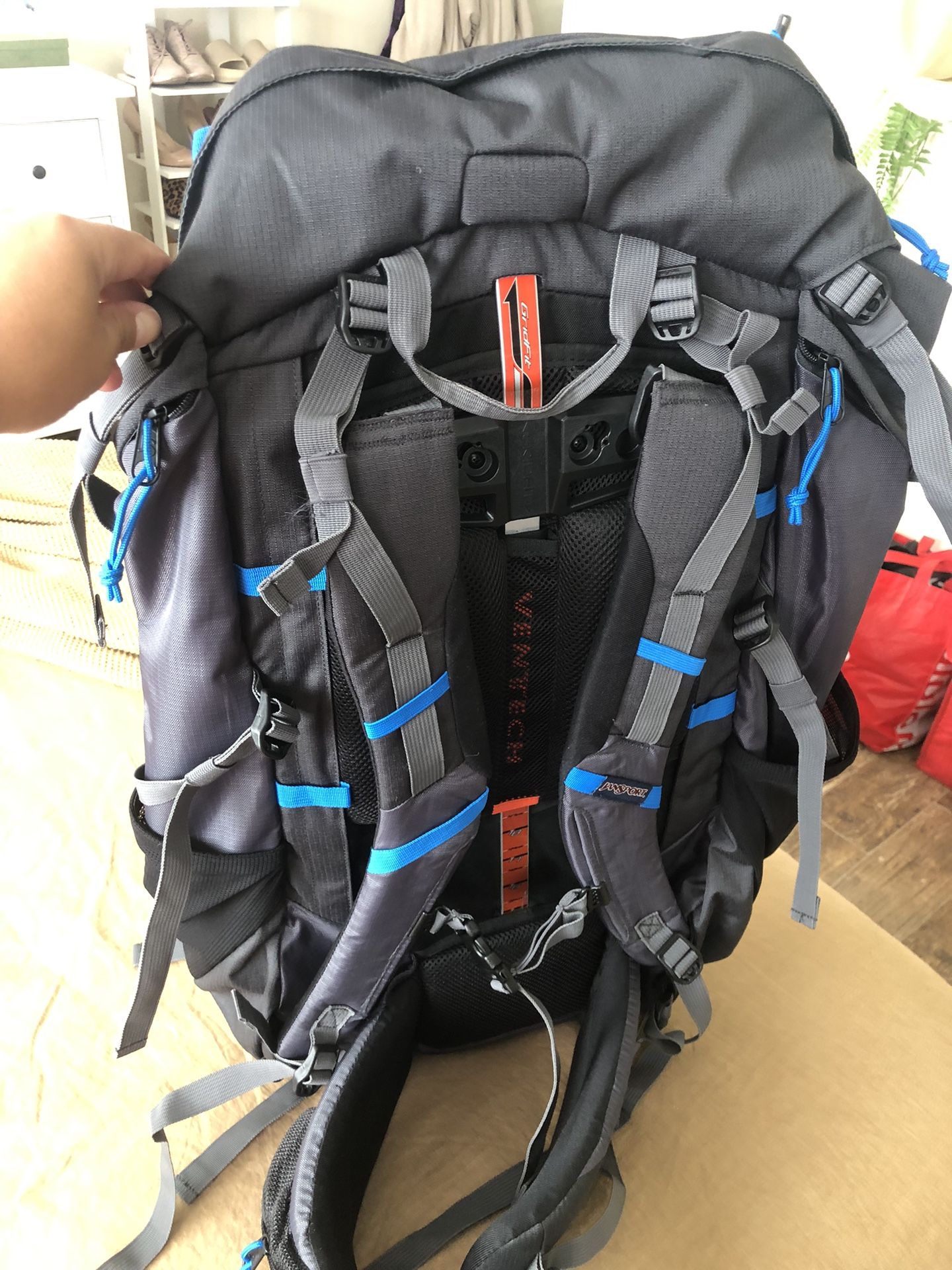 best lightweight nylon travel backpacks 30L Water Resistant Backpack | Ripstop Bat Bag What makes Osprey backpacks COLOUR:LIGHT SMOKE GREY/BLACK/METALLIC COOL GREY This backpack has everything