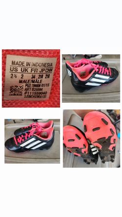 Soccer cleats