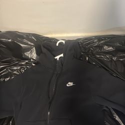 Nike Sweater