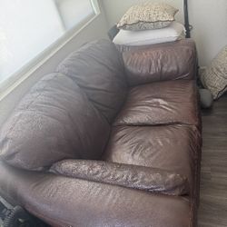 Couches for Free in PLACENTIA 