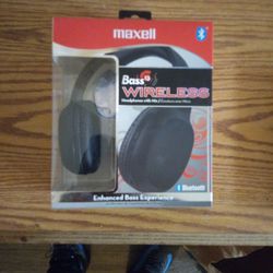 Maxwell Bluetooth Wireless Headphones With Mic