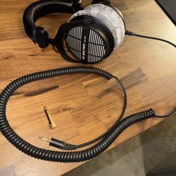 Beyerdynamic DT 990 Pros