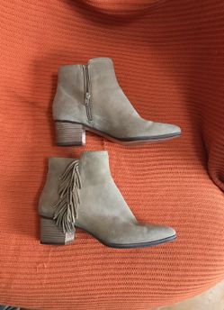 Banana Republic Tan Suede Fringe Booties size 8.5