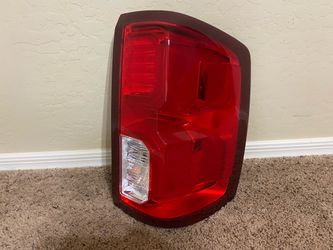 New 2016-2018 Chevy Silverado Right Passenger Side LED Taillight
