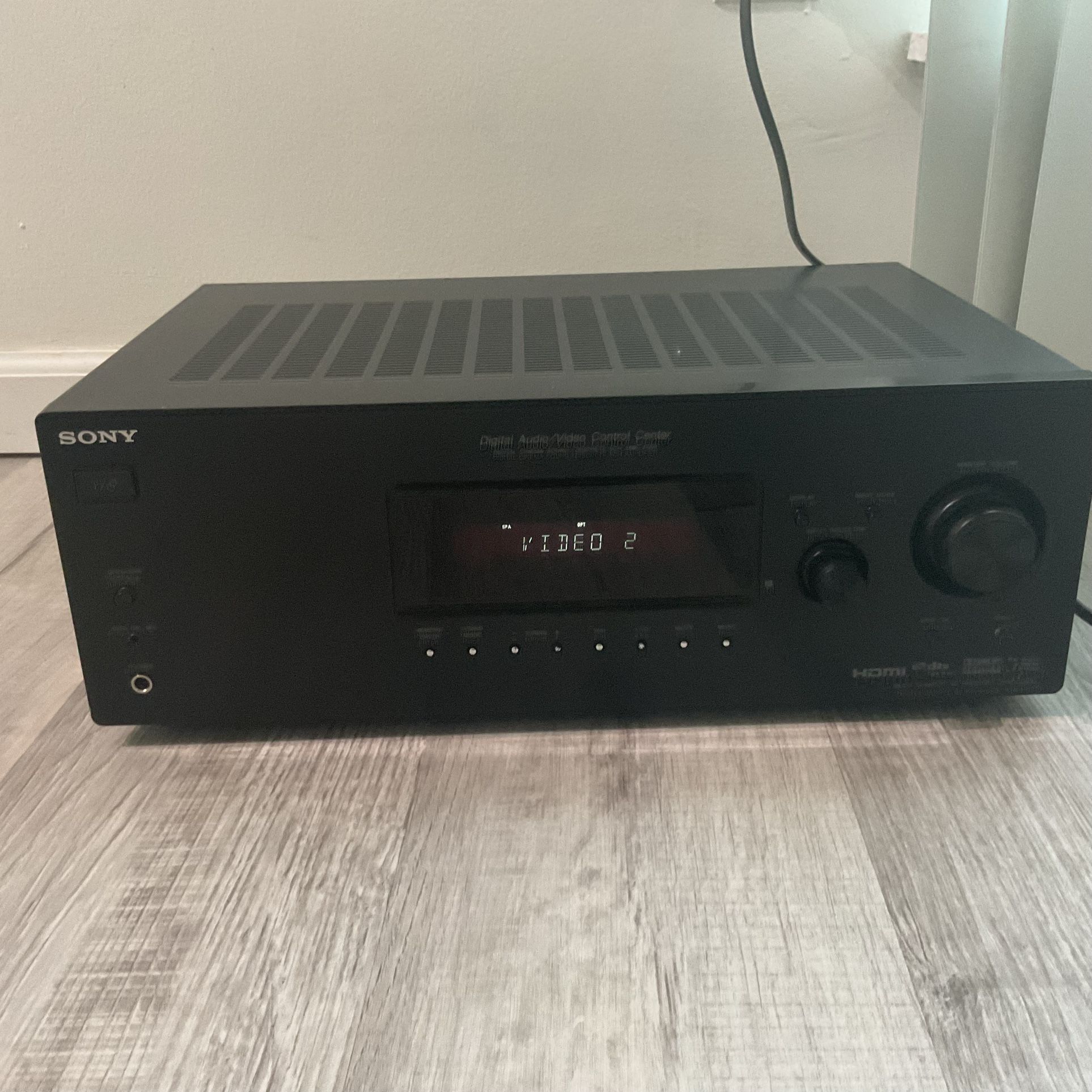 Sony STR-DG510 5.1 Multi Channel AV Receiver. No Remote.