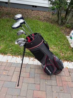 Mens Callaway golf steelhead iron set.  Callaway woods. Complete set with golf bag