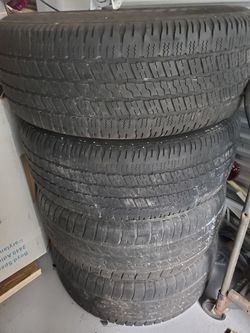 Good Year 275/60R20 set tire Dodge Ram 1(contact info removed)