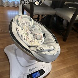 Mamaroo Swing 4 Moms 