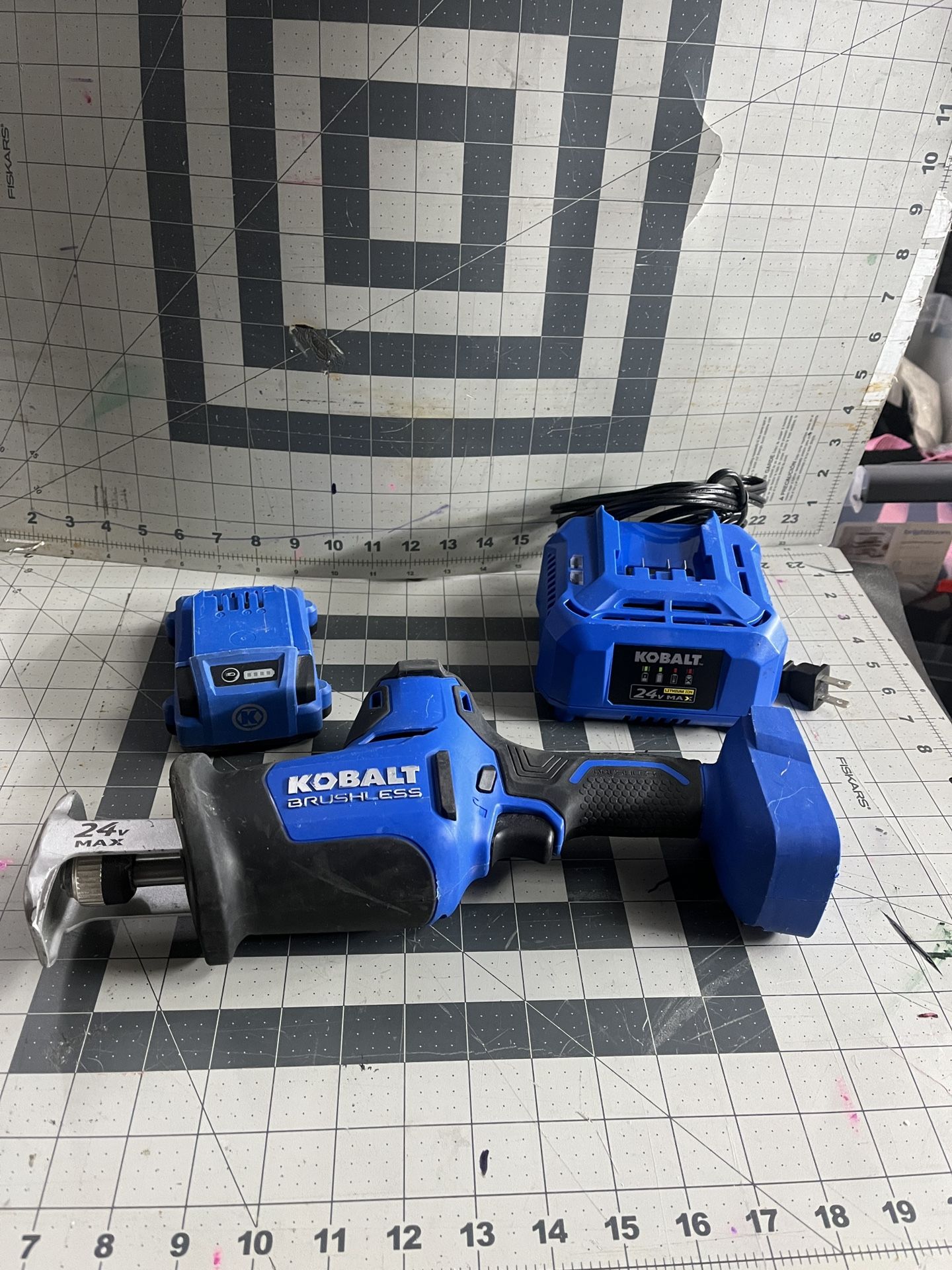 kobalt reciprocating saw eith 24v battery and Charger with 2 5pc packs of 9" diablo metal sawzall blades