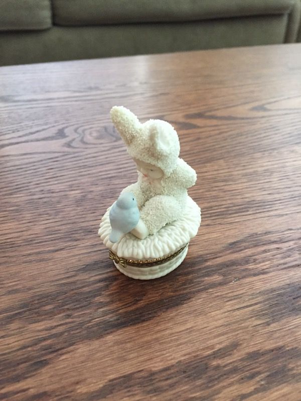 Snowbabies Trinket Miniature Box Tweet Easter Bunny in Nest with Blue Bird