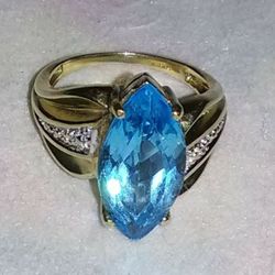 10k Solid Yellow Gold Blue Topaz Diamond Accent Ring Size 6.5 Weighs 4.7 Grams