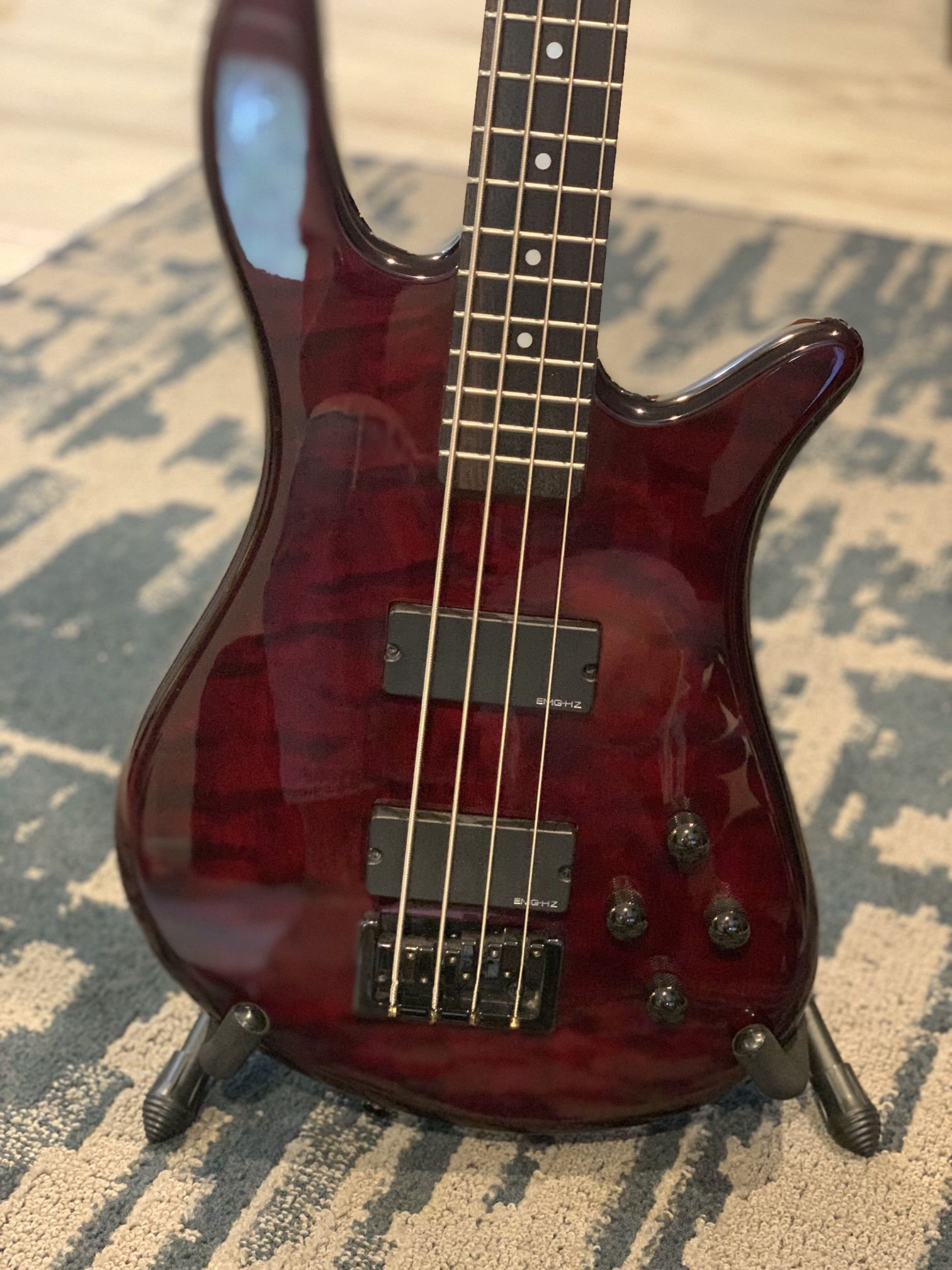Spector Q4 Pro EMG bass