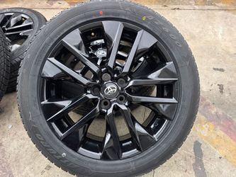 OEM 19" TOYOTA SIENNA 2024 Glossy Black Wheels With New Tires