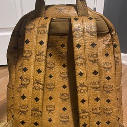 Mcm Backpack studs Stark