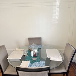 Dinning Table With Chairs