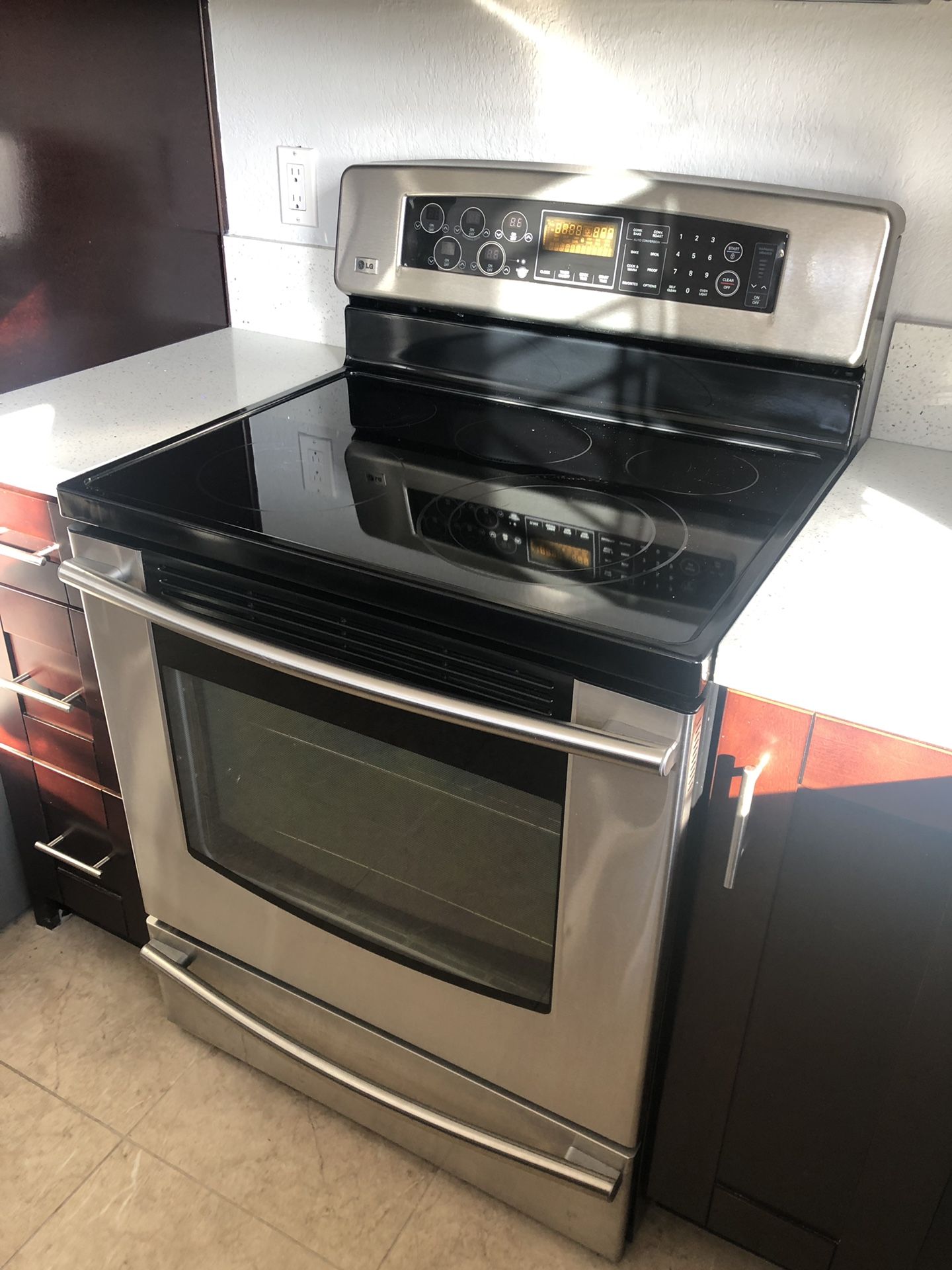 LG Electric Range Stove READ ALL MODEL NO. LRE30755ST/01 for Sale in