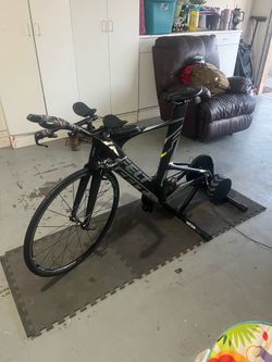 2018 FELT TRIATHLON BIKE