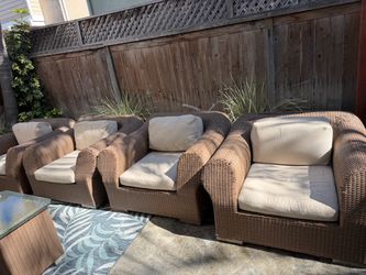 Outdoor Wicker Patio Chairs x2